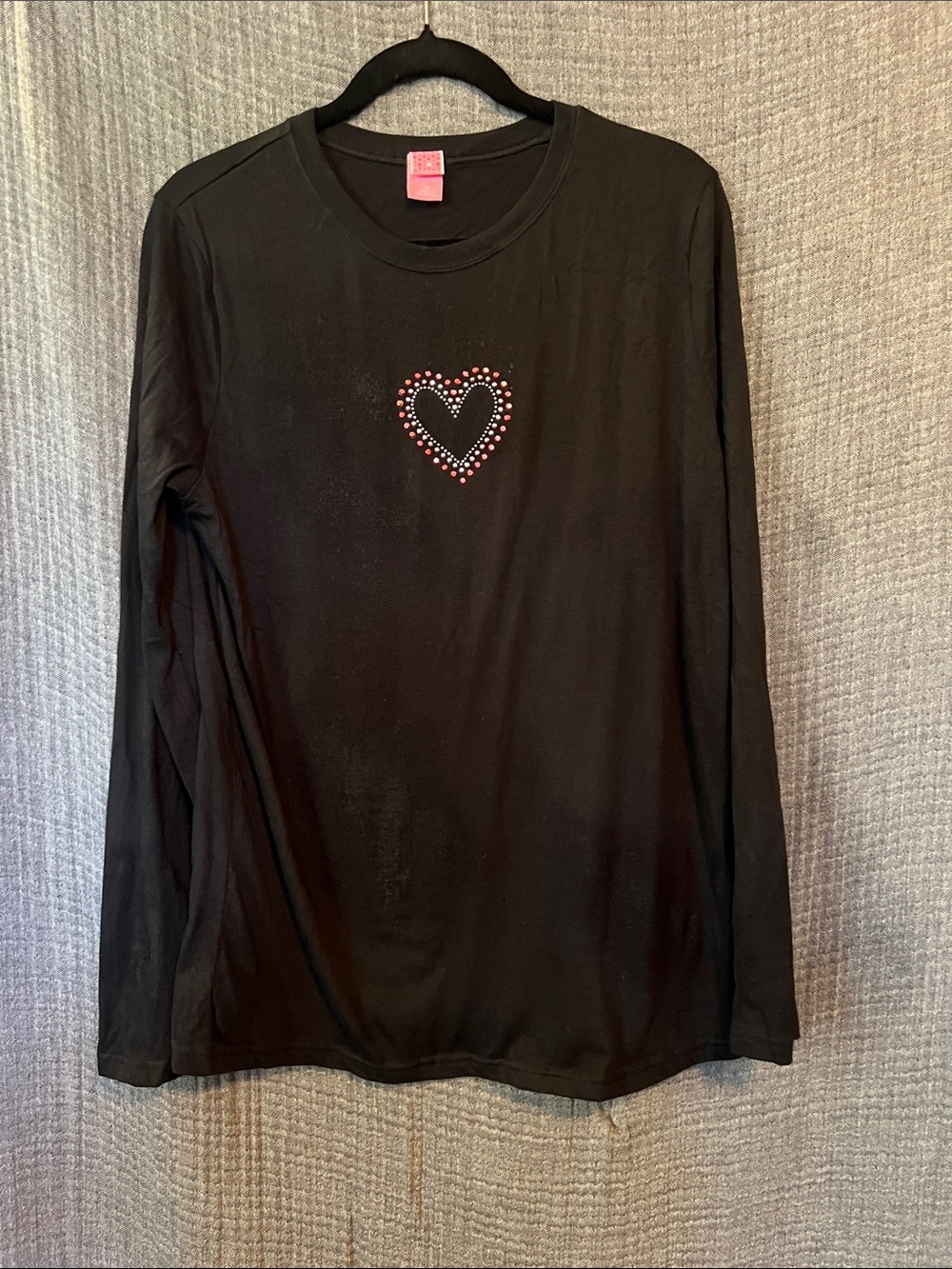 Black Long Sleeve Tee with Rhinestone Heart XL STRETCHY cotton lightweight